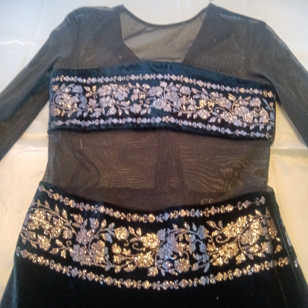 Dress - Picture 3 of 10